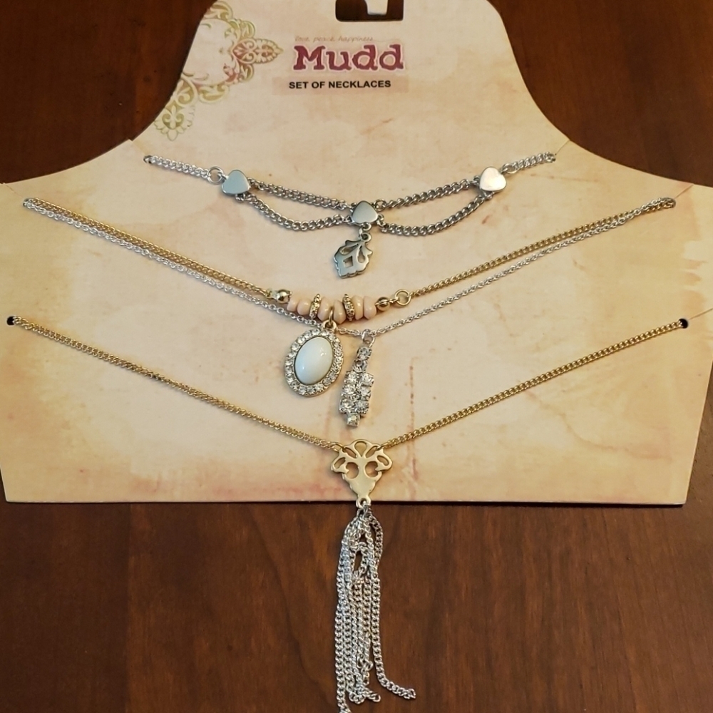MUDD Necklaces Set NWT Great Gift!